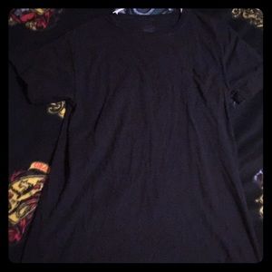 Black medium short sleeve shirt